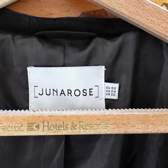 Juna Rose Blazer - Picture 2 of 2